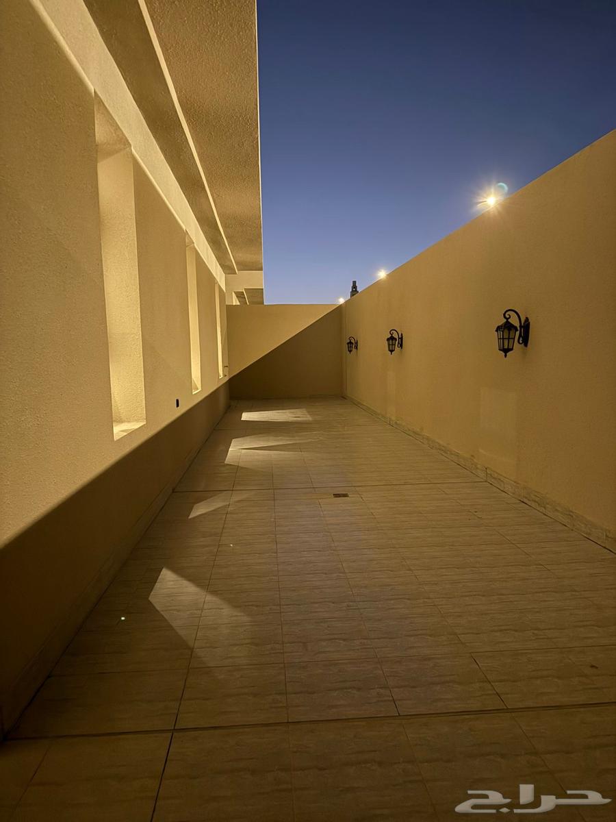 شقة 4 غرف في النرجس 1