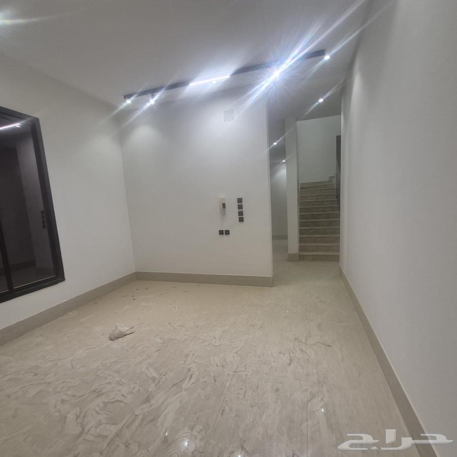 6 bedroom villa in Al Awali 2