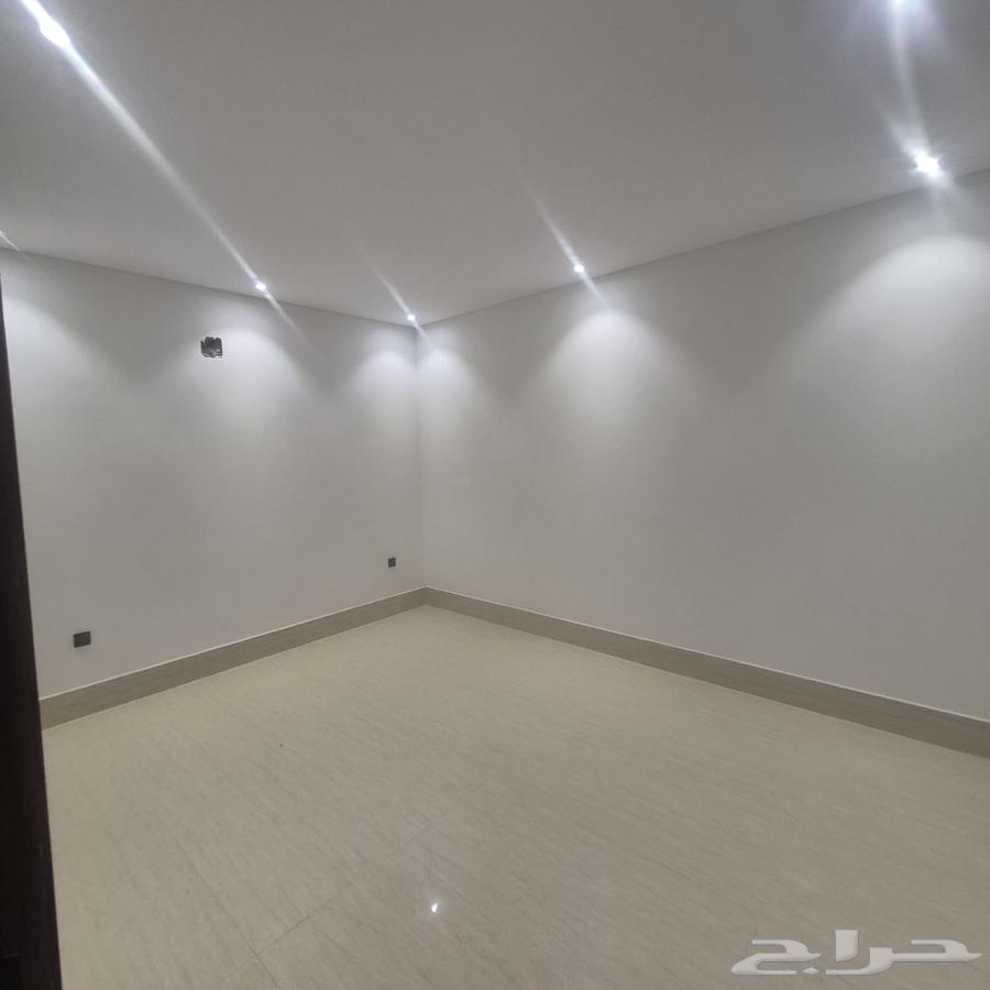 6 bedroom villa in Al Awali 5