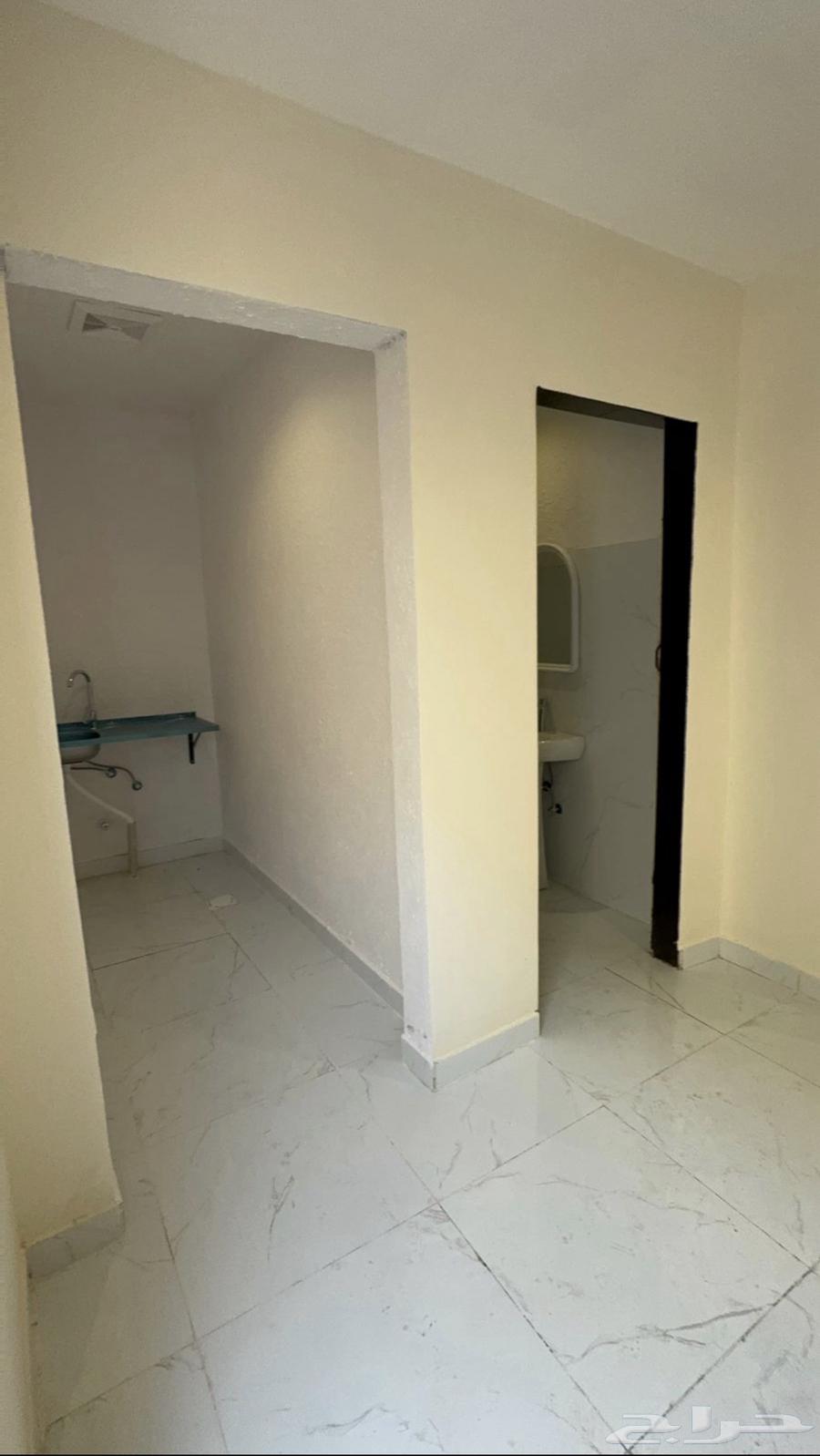 شقة 1 غرف في الرمال 3