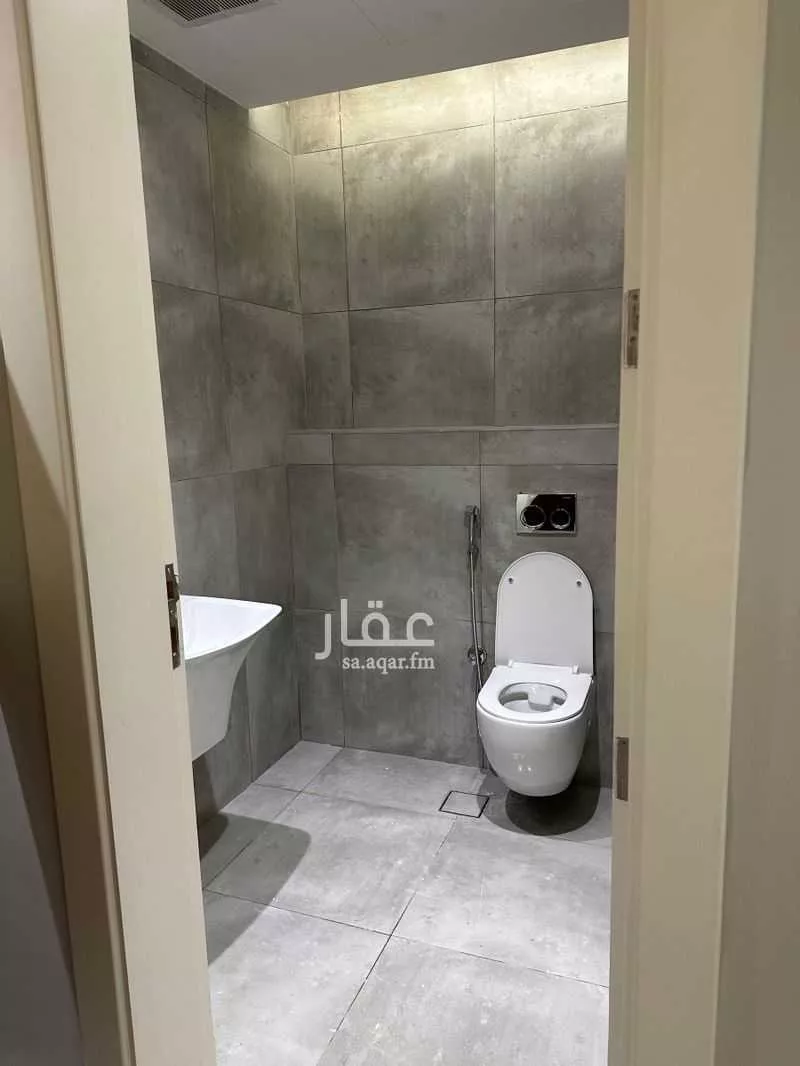 3 bedroom apartment in Al Malqa 4