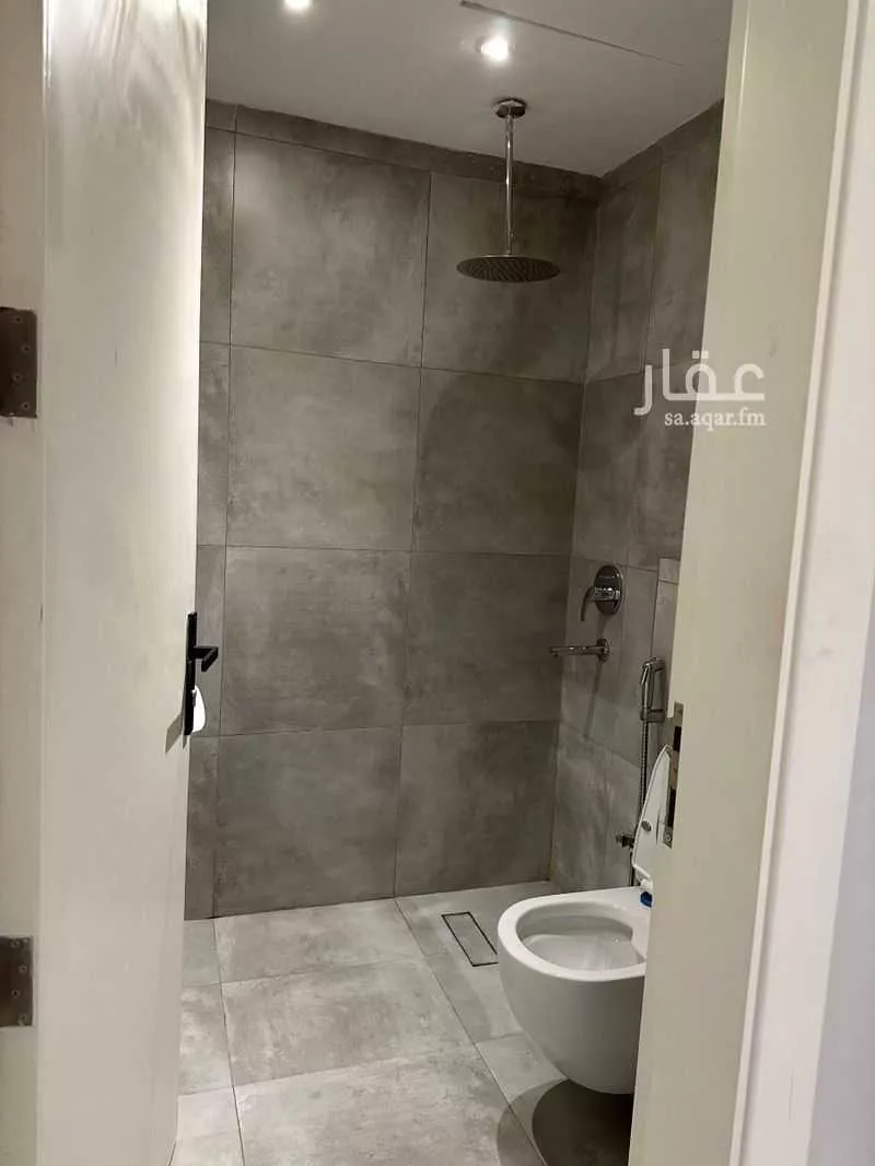 3 bedroom apartment in Al Malqa 8