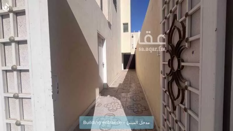 5 bedroom floor in Al Janadriyah 2