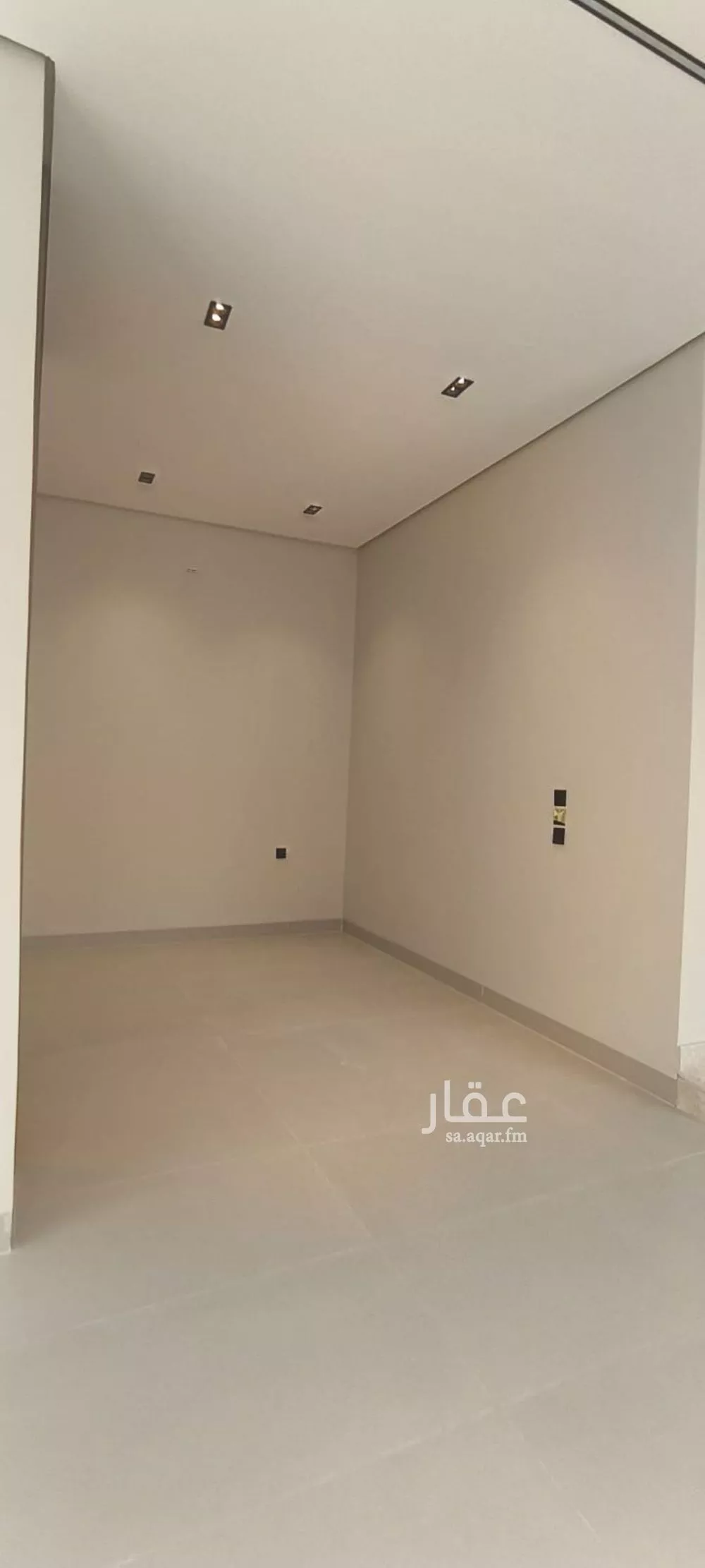 5 bedroom villa in Al Maizilah 8