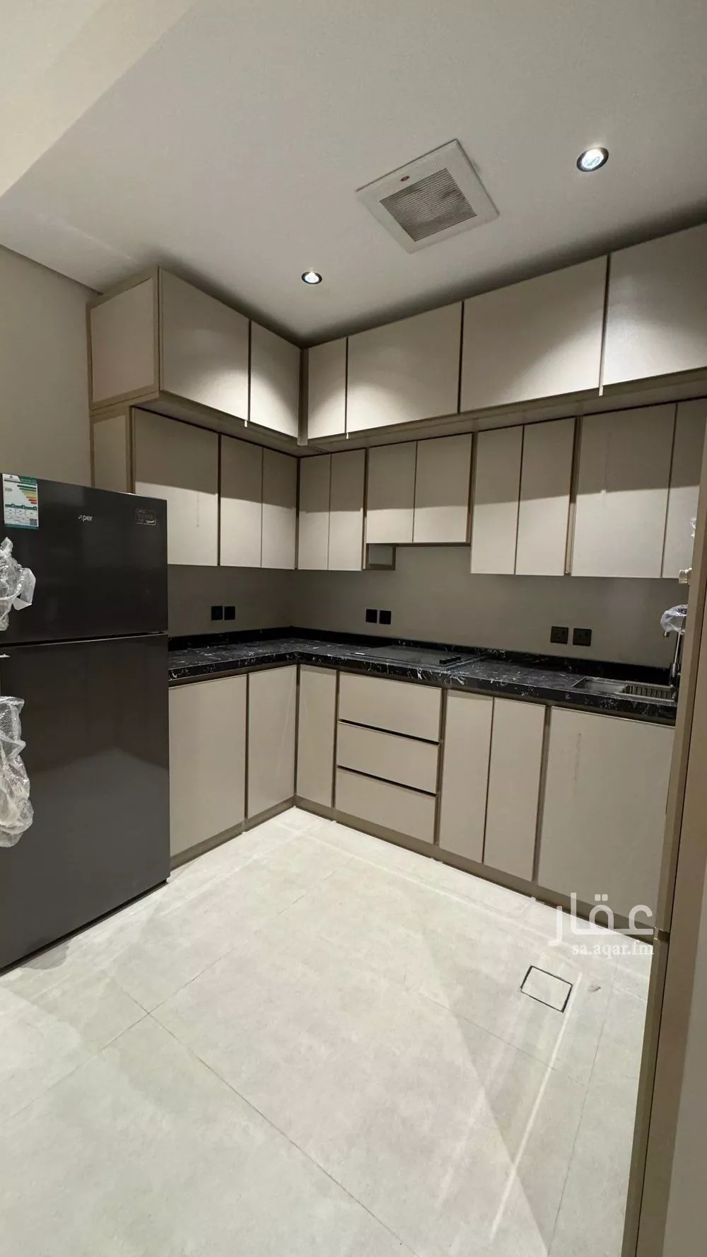 3 bedroom floor in Al Aridh 7