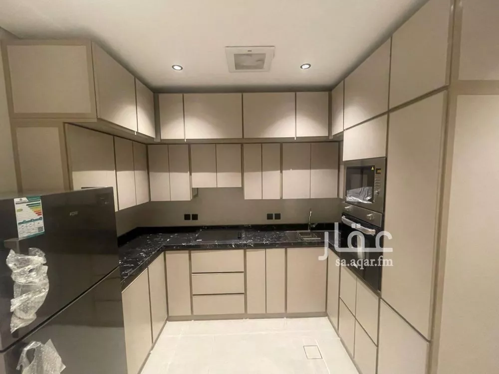 3 bedroom floor in Al Aridh 8