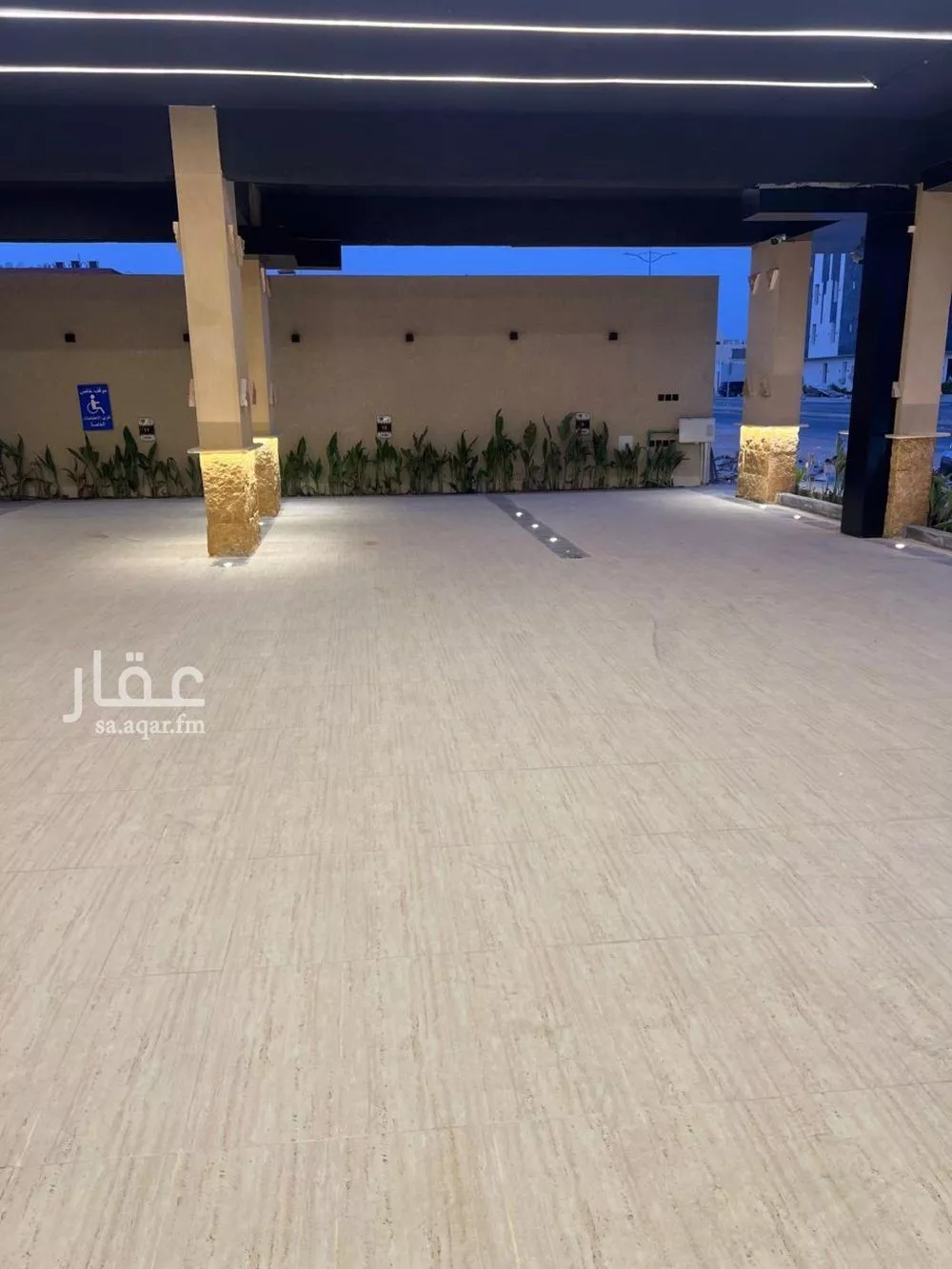 شقة 4 غرف في العارض 1