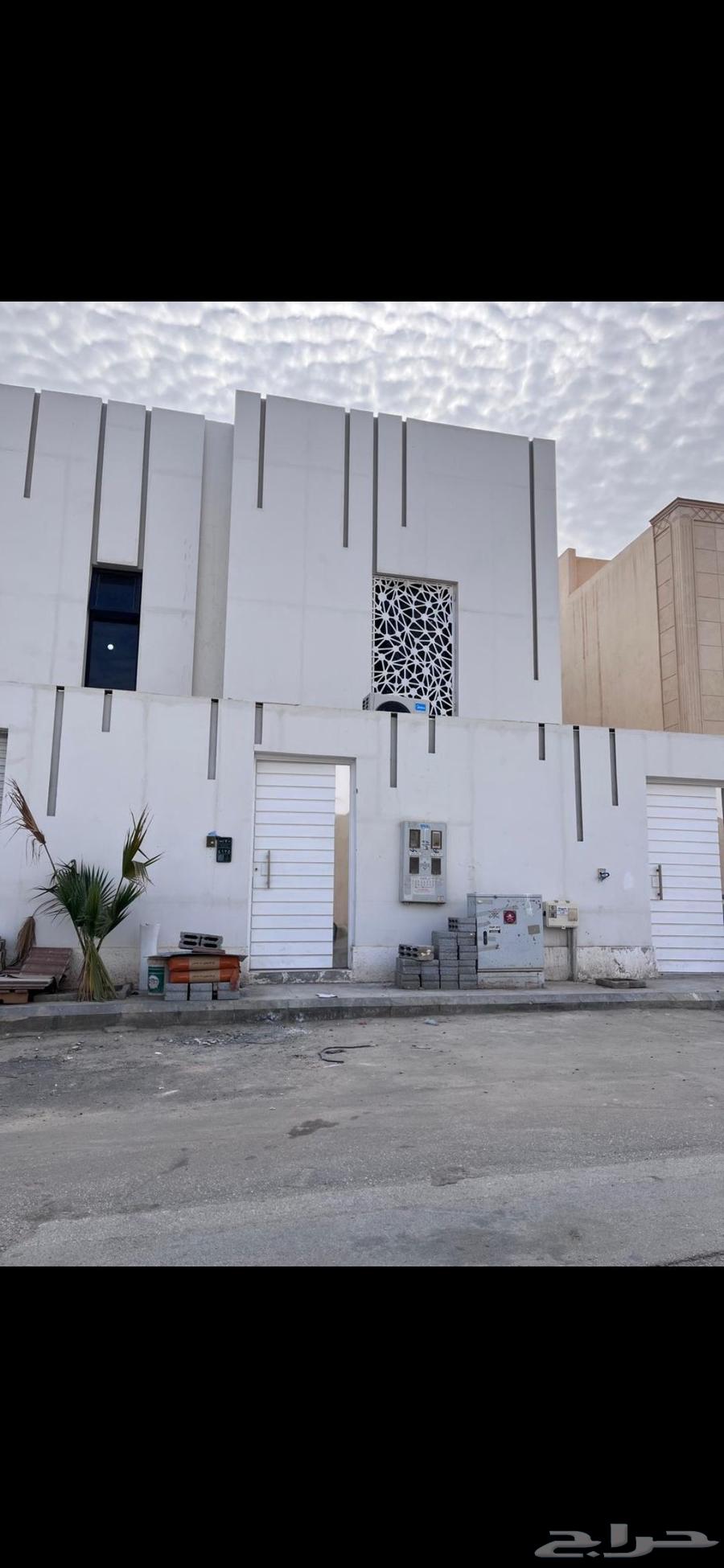 فيلا 5 غرف في الحزم 1