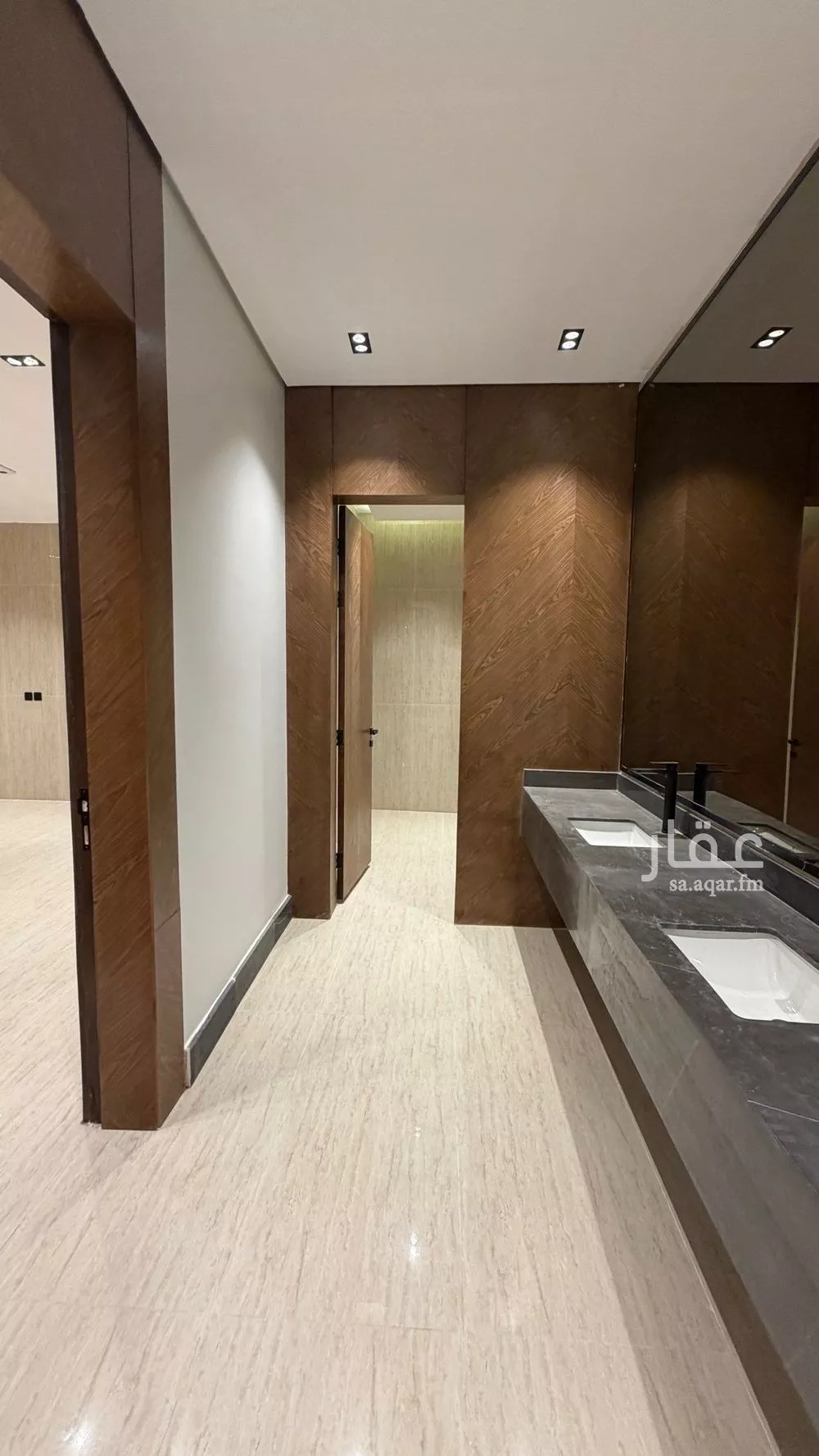 6 bedroom villa in Al Mahdiyyah 8