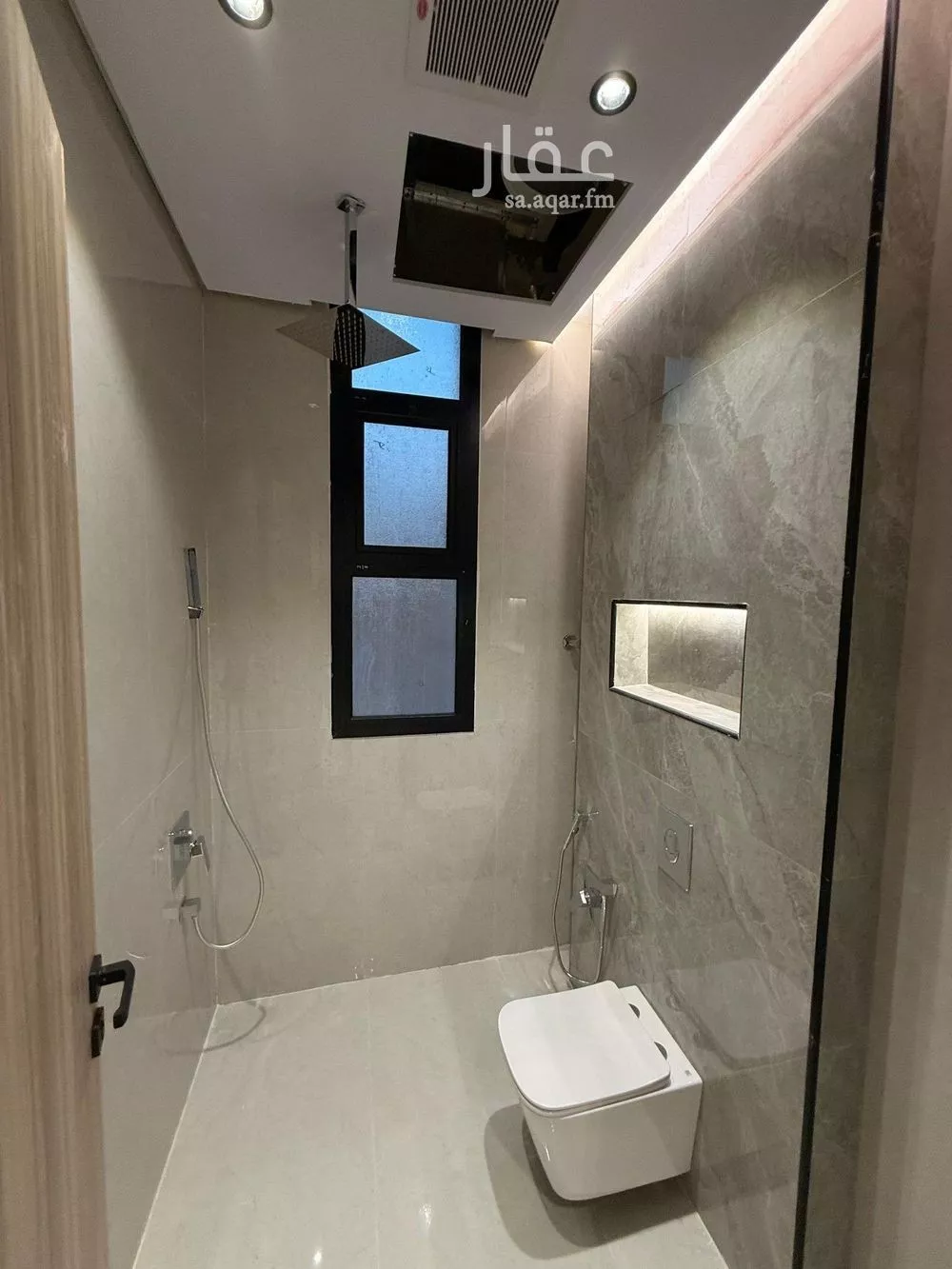 فيلا 5 غرف في الرمال 2