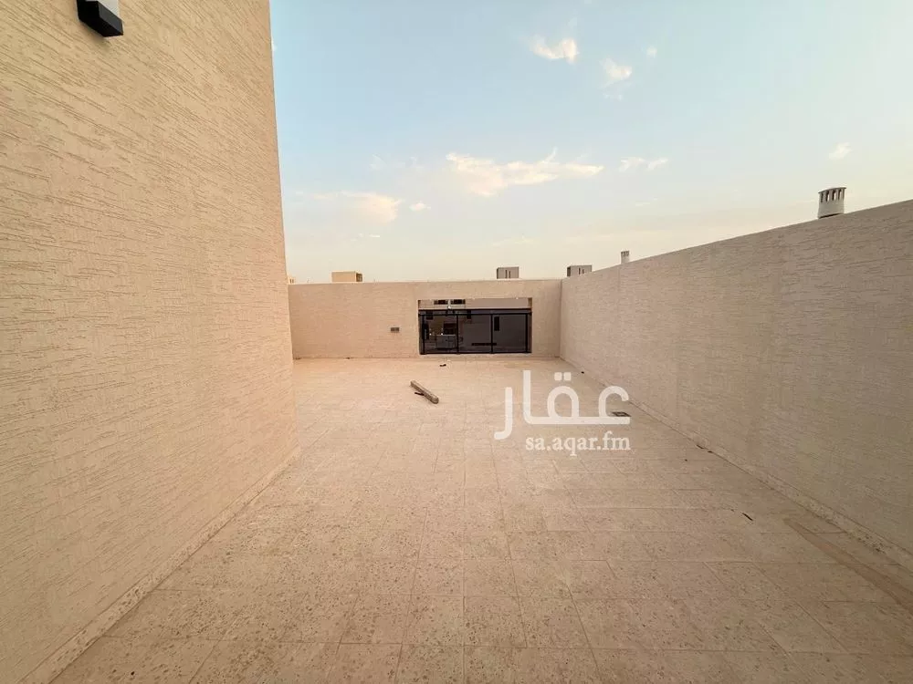 فيلا 5 غرف في الرمال 20