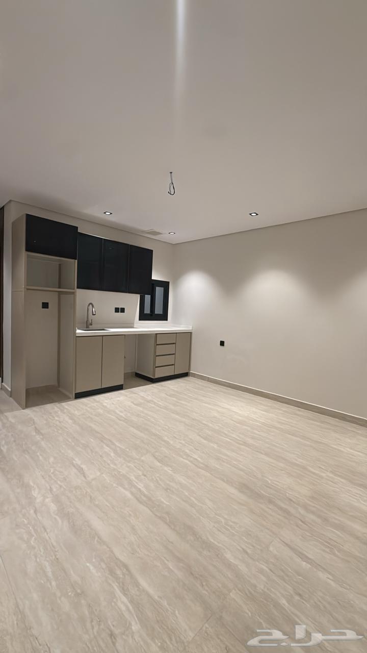 4 bedroom apartment in Al Marwa 5