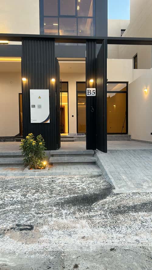 4 bedroom floor in Al Aridh 5