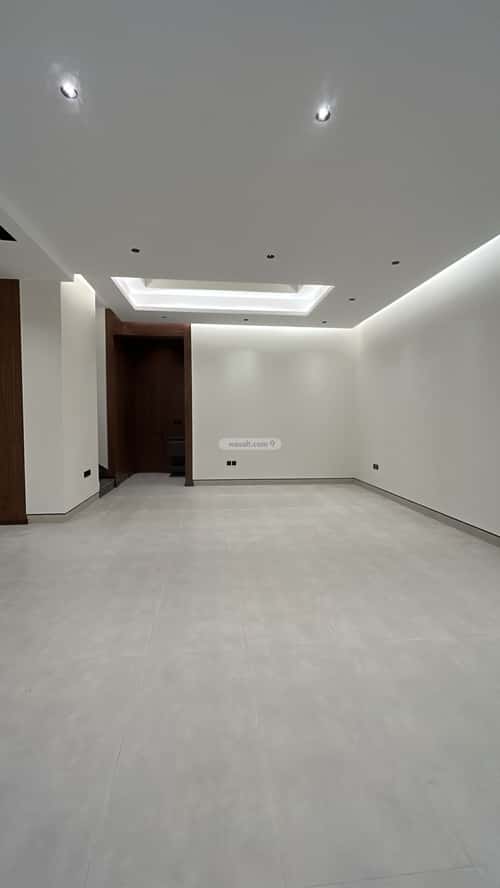 4 bedroom floor in Al Aridh 2