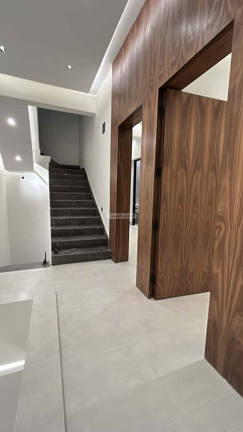 4 bedroom floor in Al Aridh 17