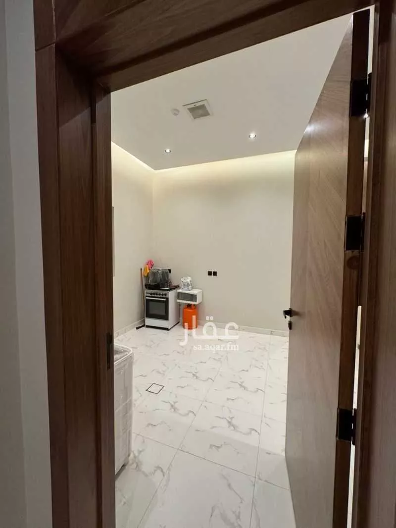 4 bedroom apartment in Dhahrat Laban 18