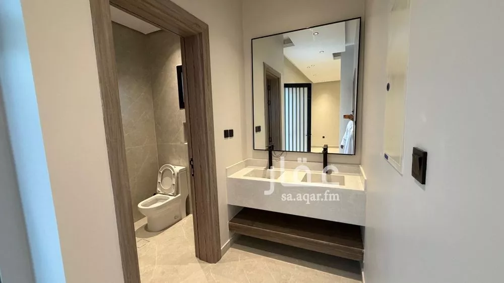 شقة 5 غرف في الندى 4