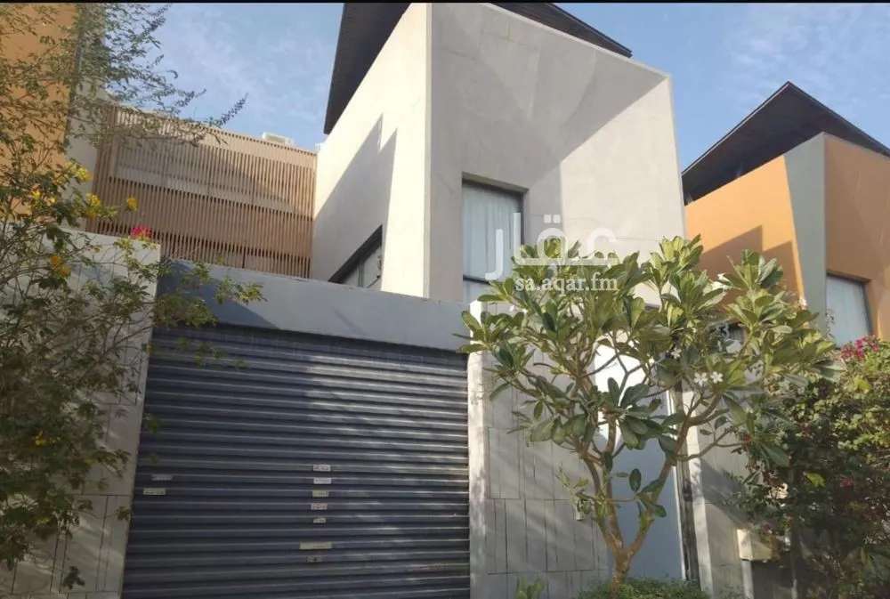 4 bedroom villa in Al Aridh 13