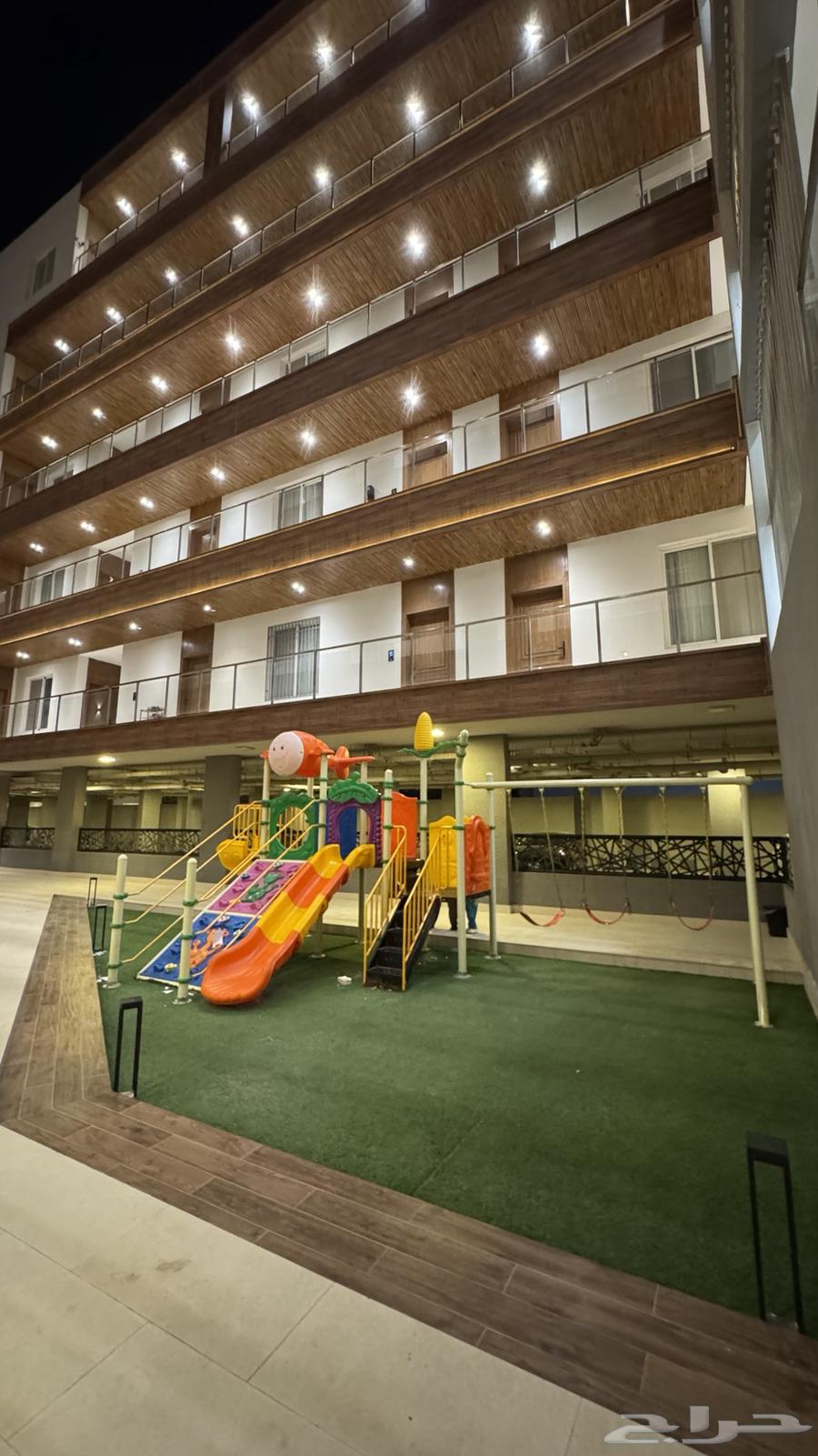 شقة 3 غرف في الحمرا 1