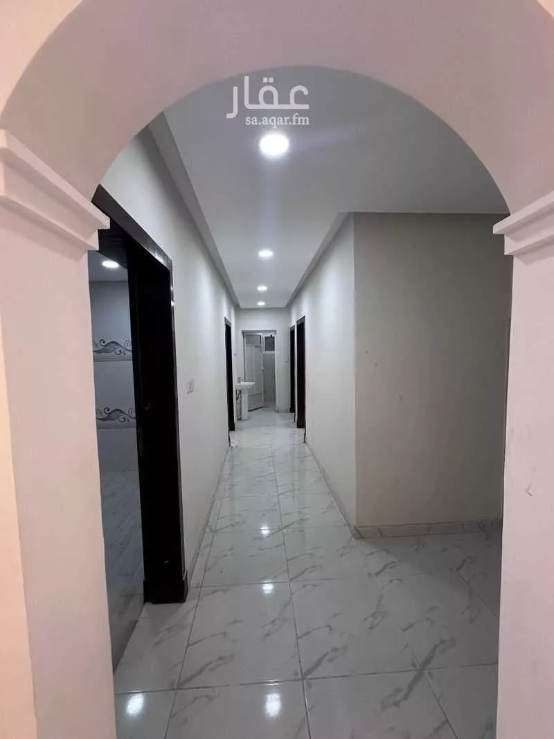 5 bedroom apartment in Al Manar 1