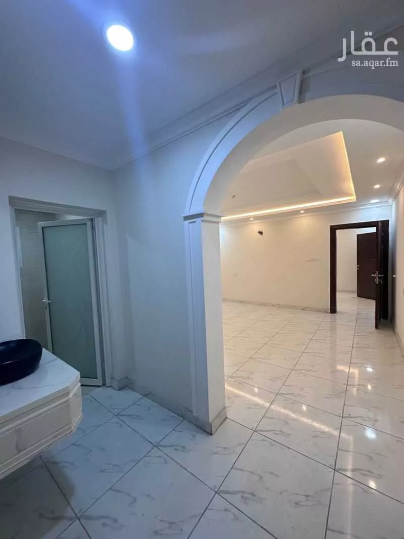5 bedroom apartment in Al Manar 4