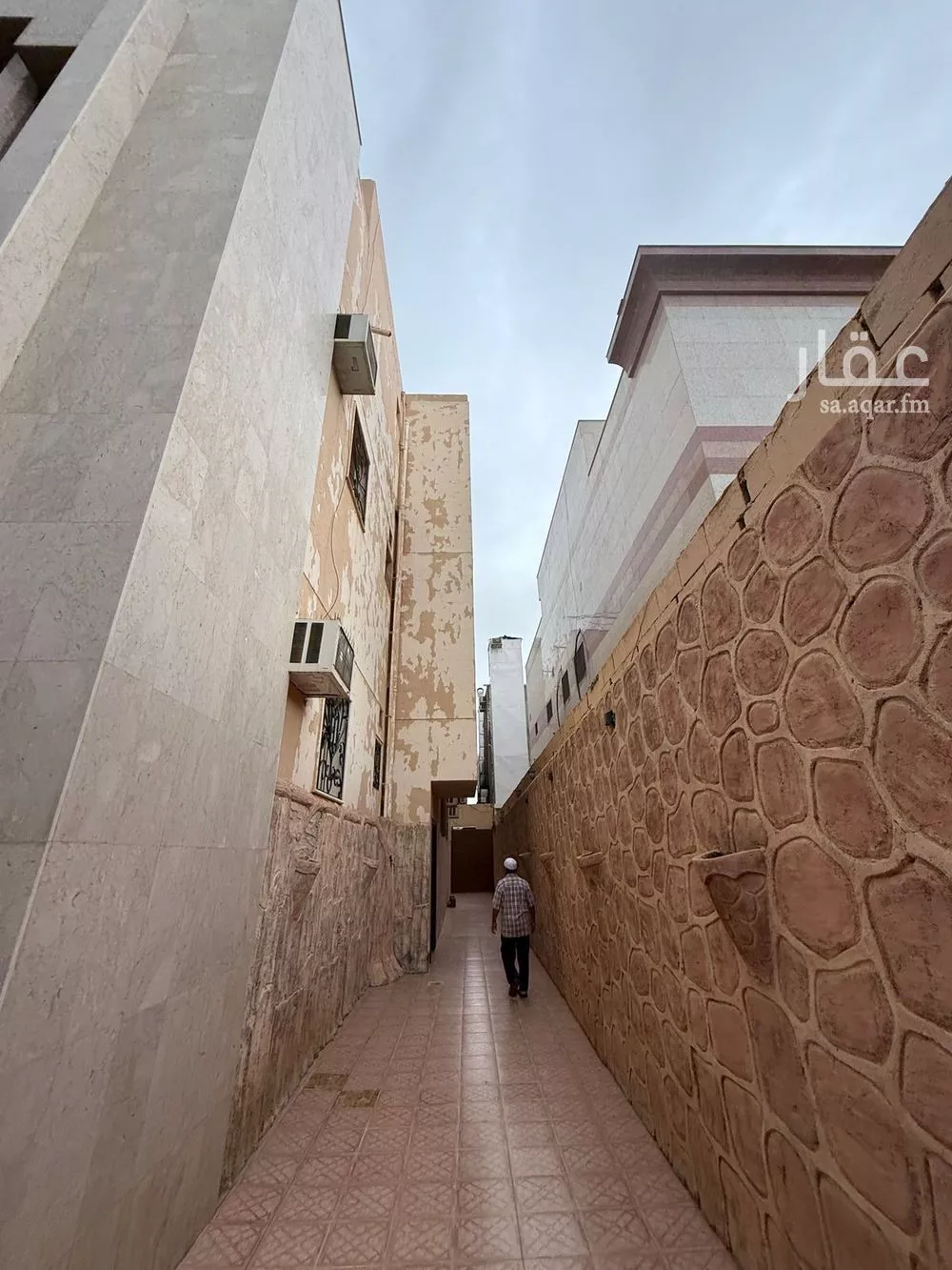 شقة 5 غرف في العهن 2