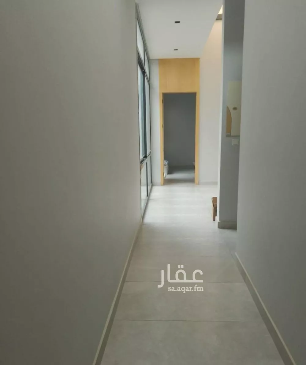 فيلا 4 غرف في العارض 4