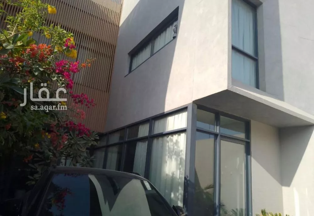 4 bedroom villa in Al Aridh 9