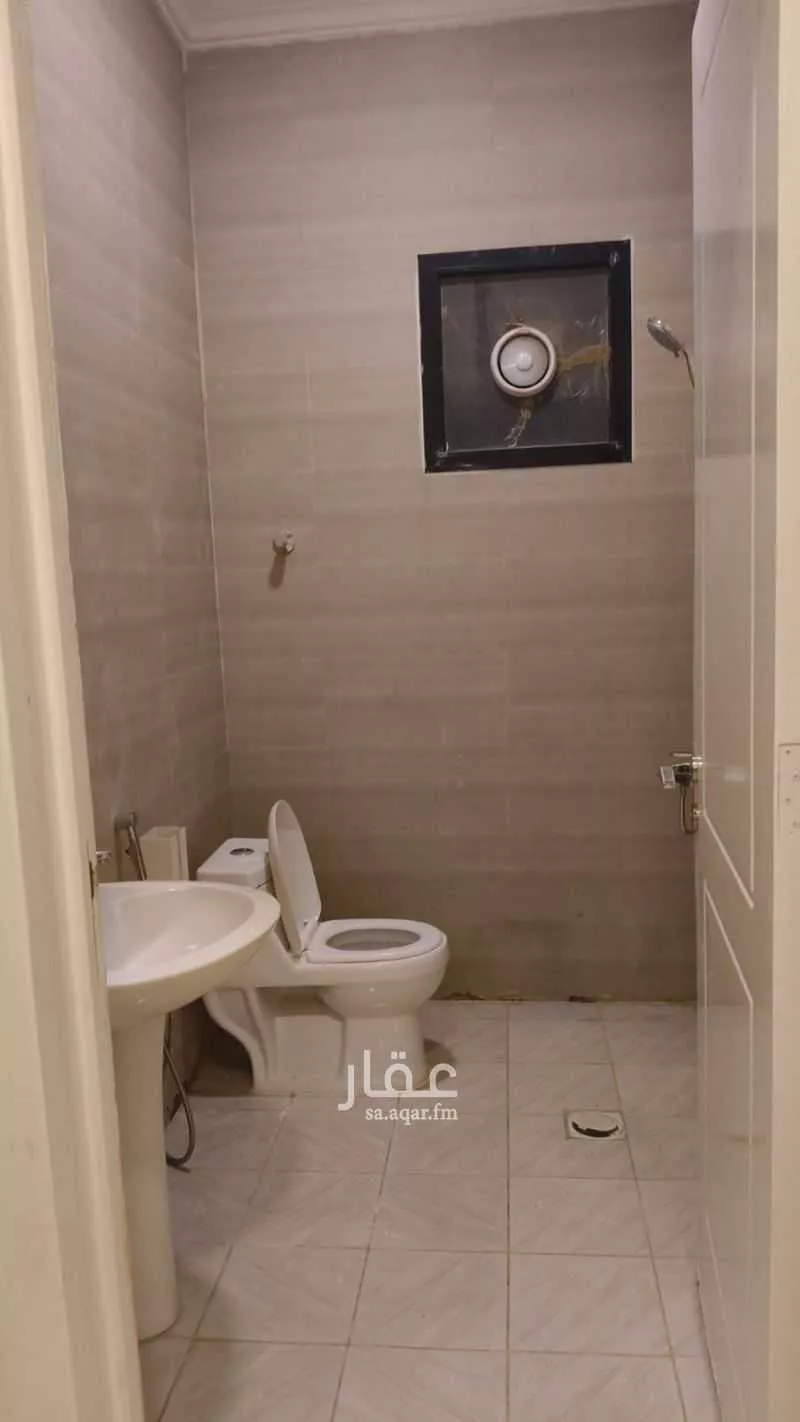 3 bedroom apartment in Al Yarmouk 2