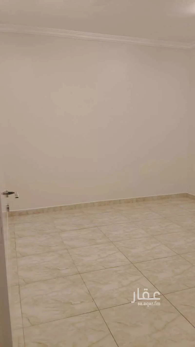 3 bedroom apartment in Al Yarmouk 4