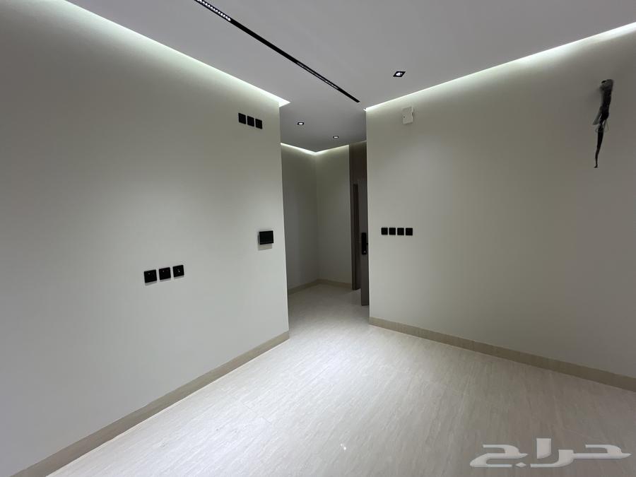 شقة 5 غرف في ولي العهد 4