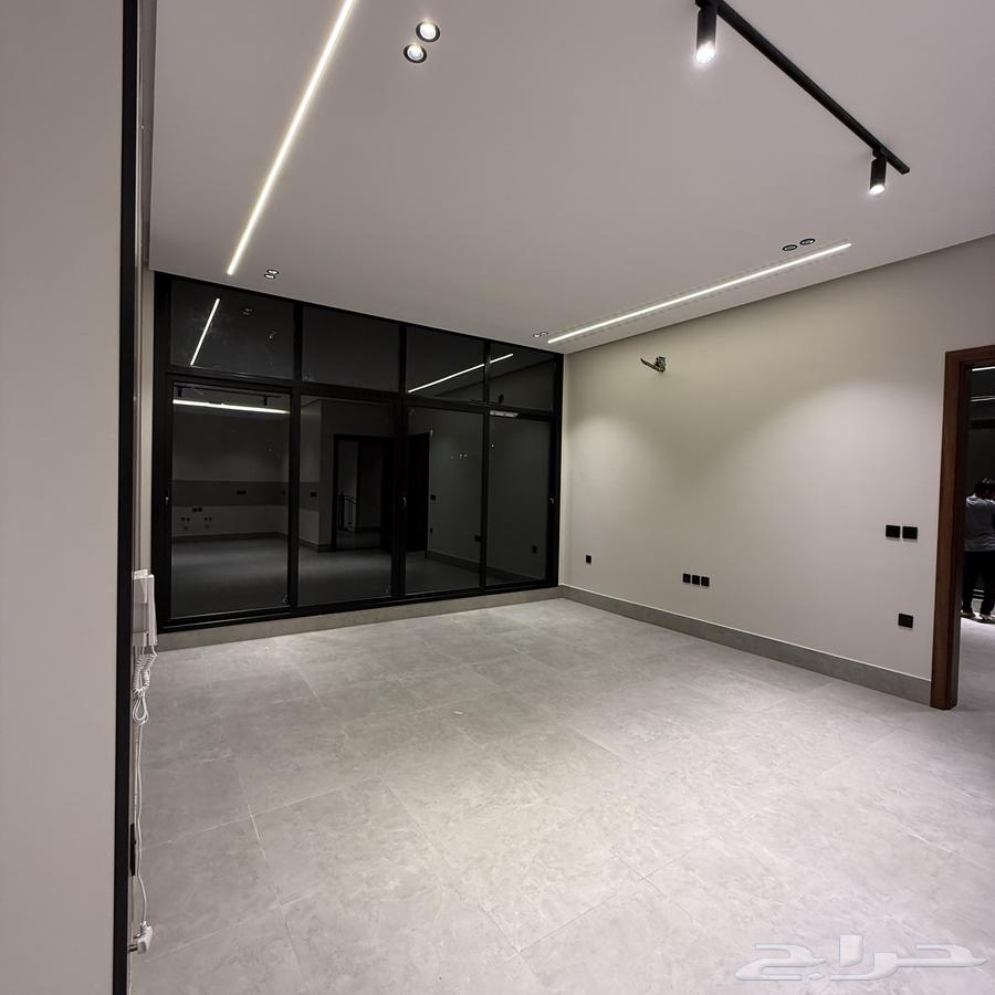 شقة 6 غرف في ولي العهد 1