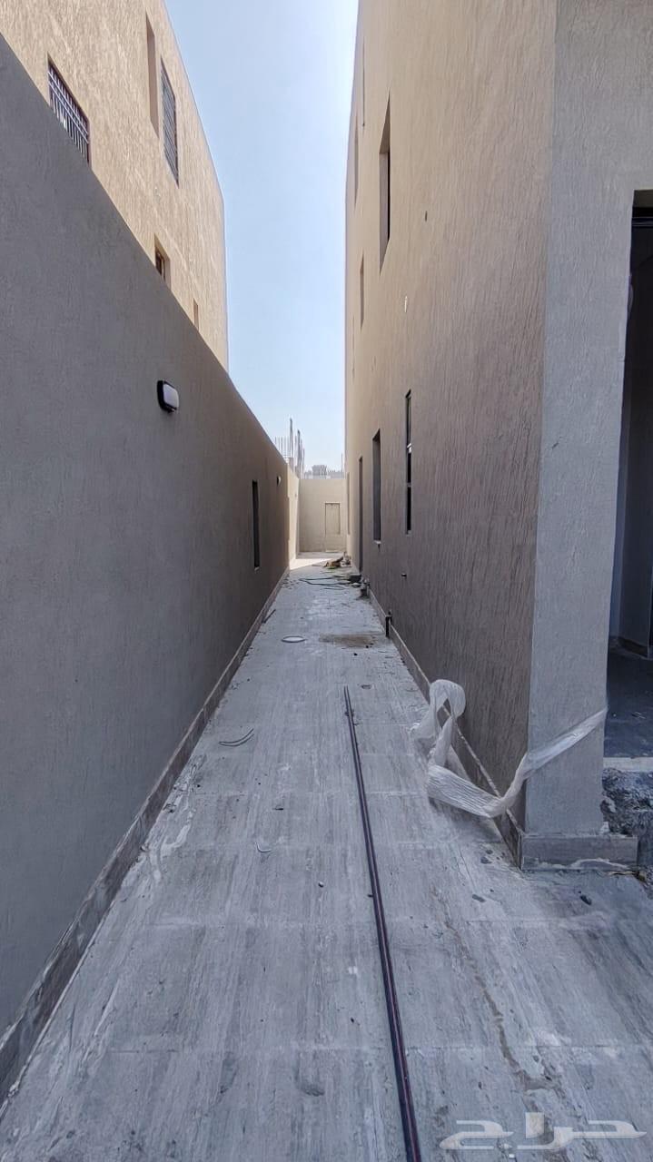 شقة 6 غرف في طيبة 3