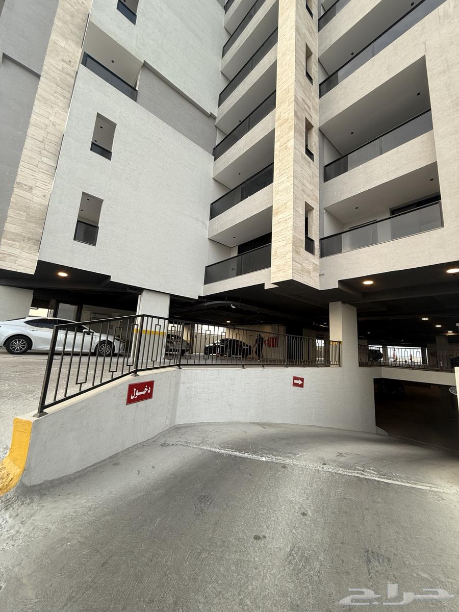3 bedroom apartment in Al Khour 27