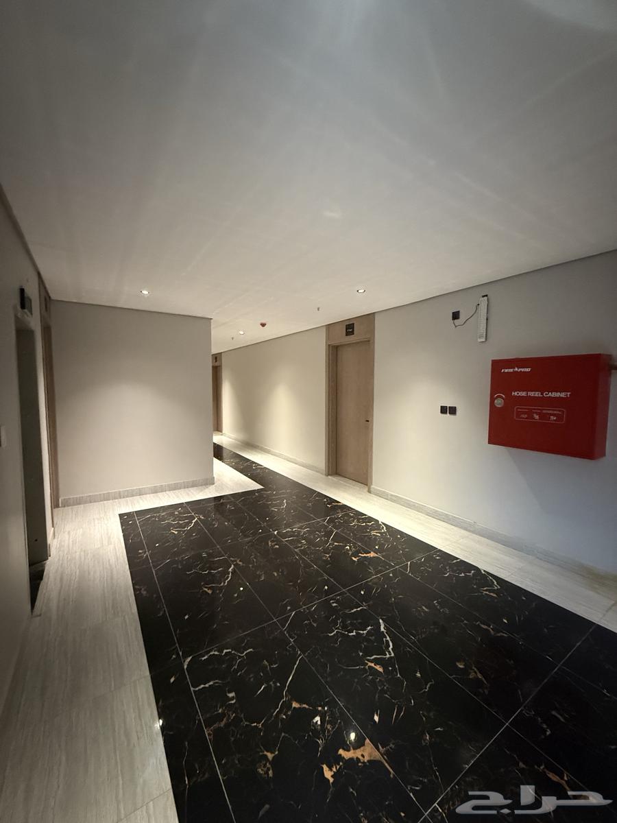 3 bedroom apartment in Al Khour 8