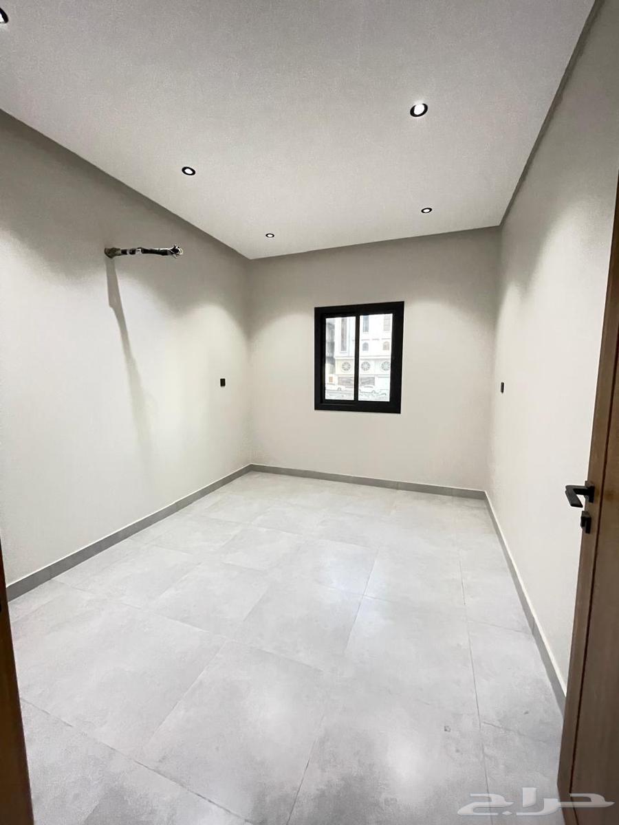شقة 4 غرف في بطحاء قريش 5