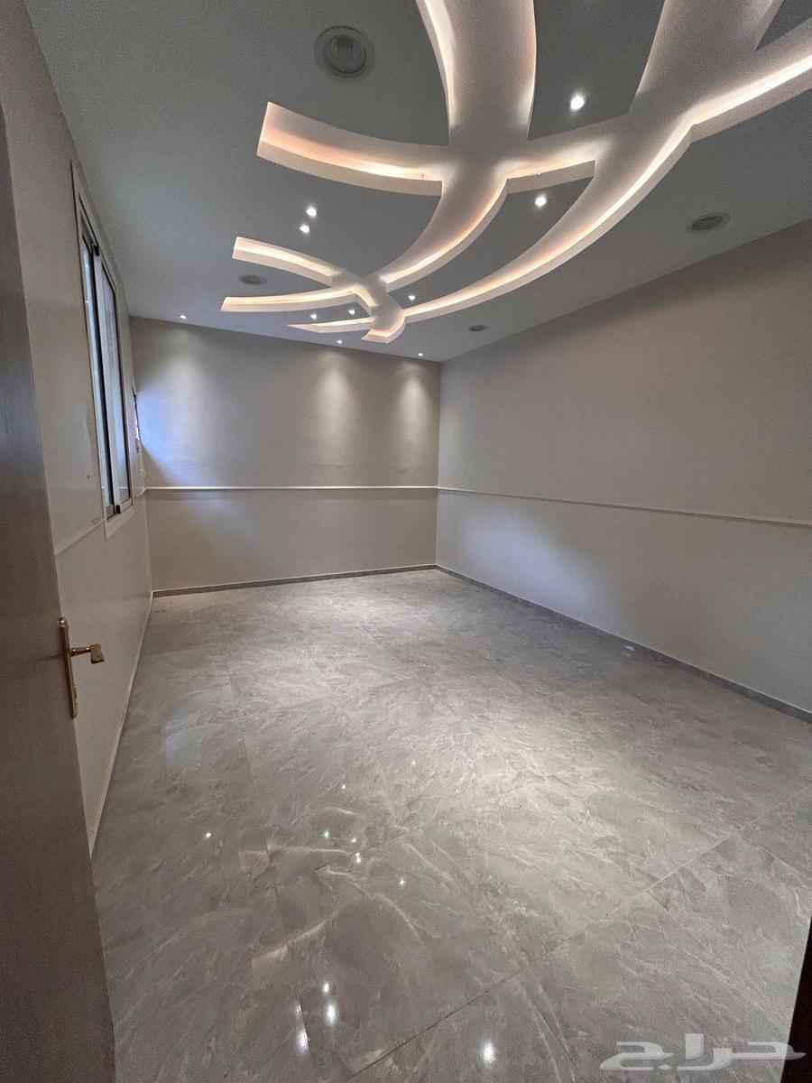 شقة 4 غرف في الدفاع 2