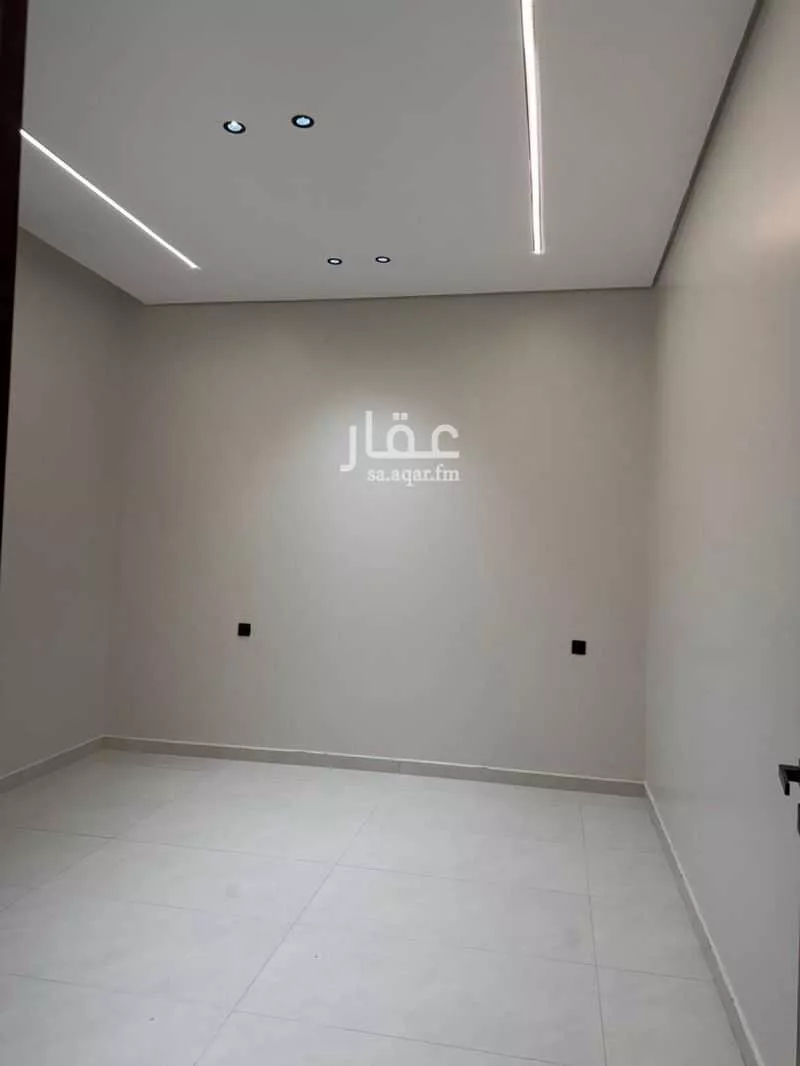 4 bedroom floor in Tuwaiq 7