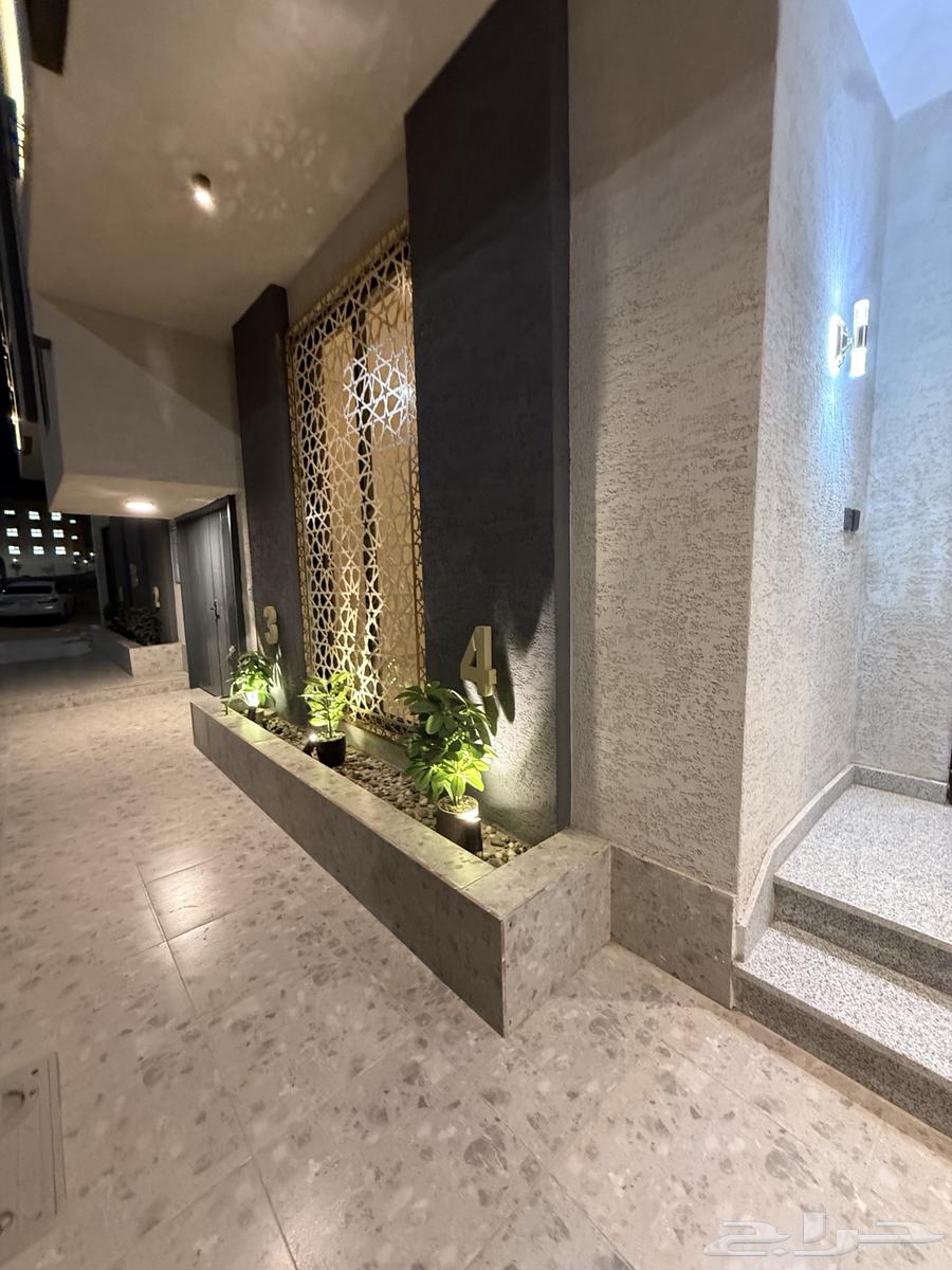 شقة 6 غرف في الملك فهد 3