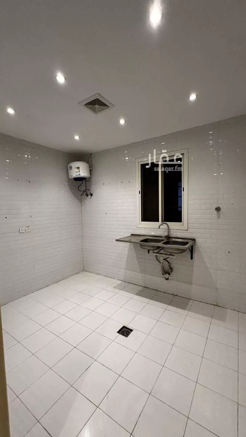 3 bedroom floor in Al Rimal 9