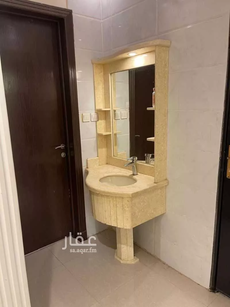 3 bedroom floor in Tuwaiq 8