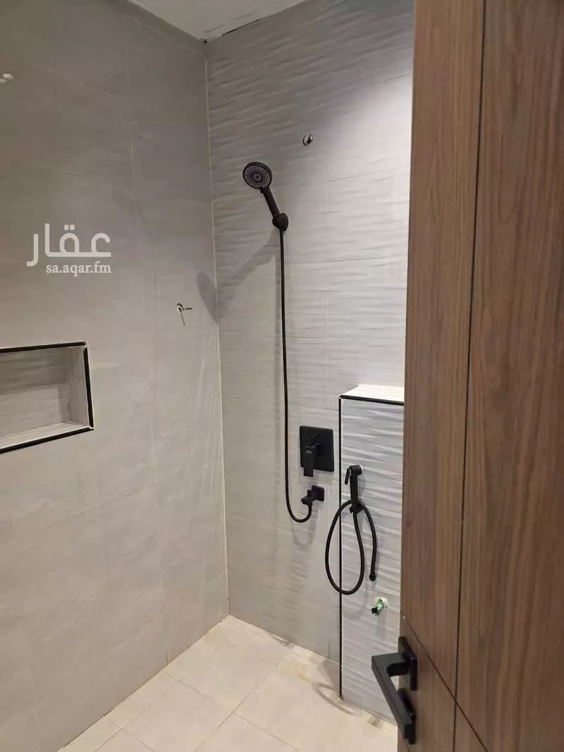 شقة 12 غرف في ديراب 18