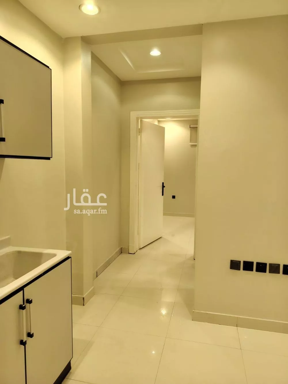 شقة 1 غرف في العارض 5