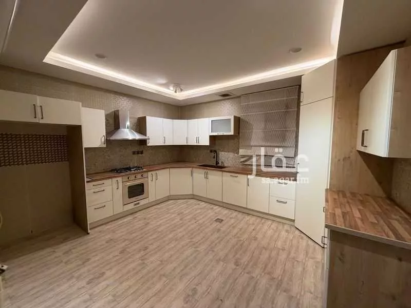 4 bedroom apartment in Hittin 8