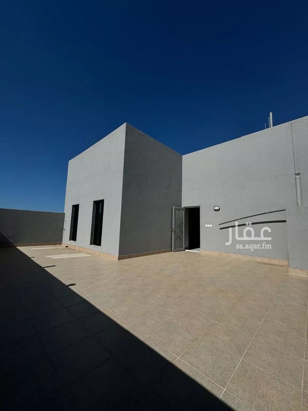 شقة 6 غرف في النزهة 1