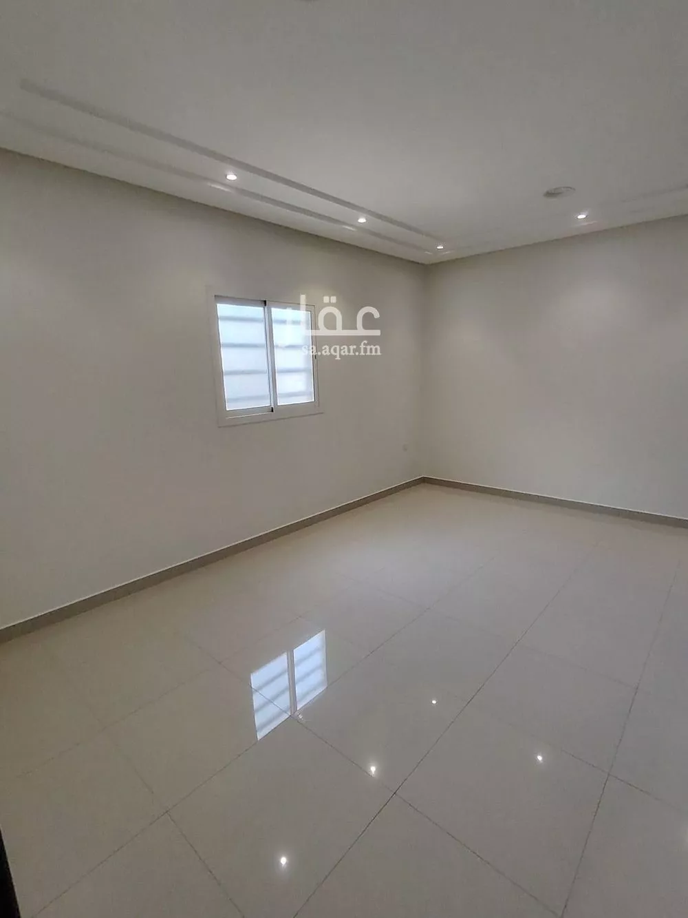 3 bedroom floor in Al Rabie 8