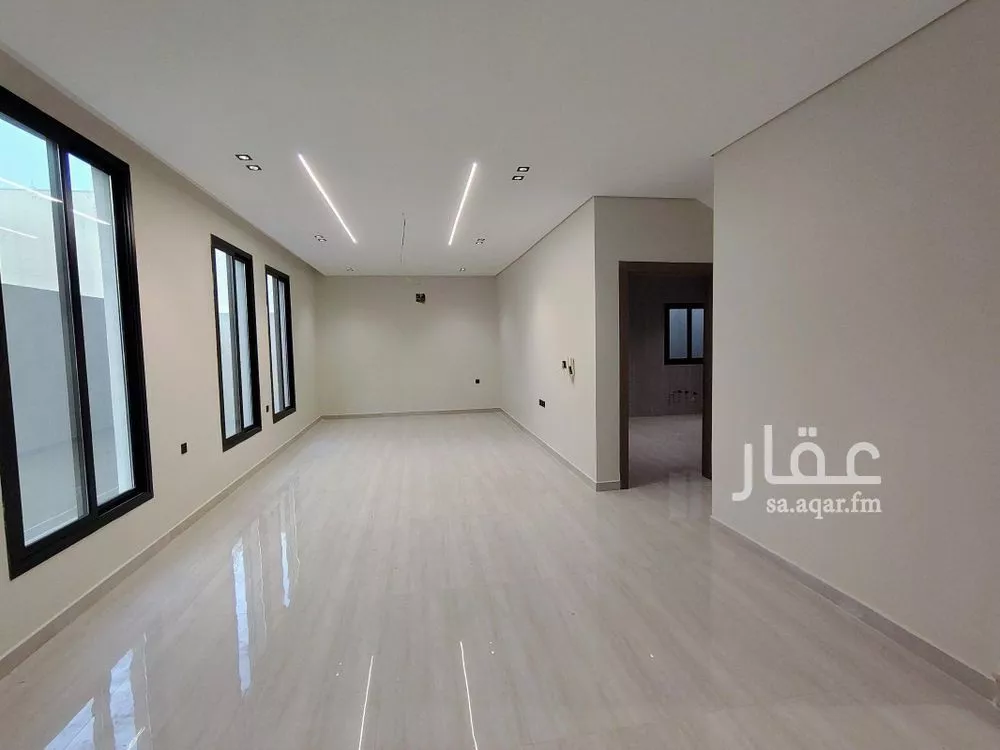 6 bedroom villa in As Sawari 6
