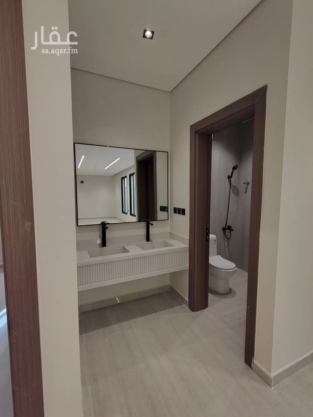6 bedroom villa in As Sawari 9