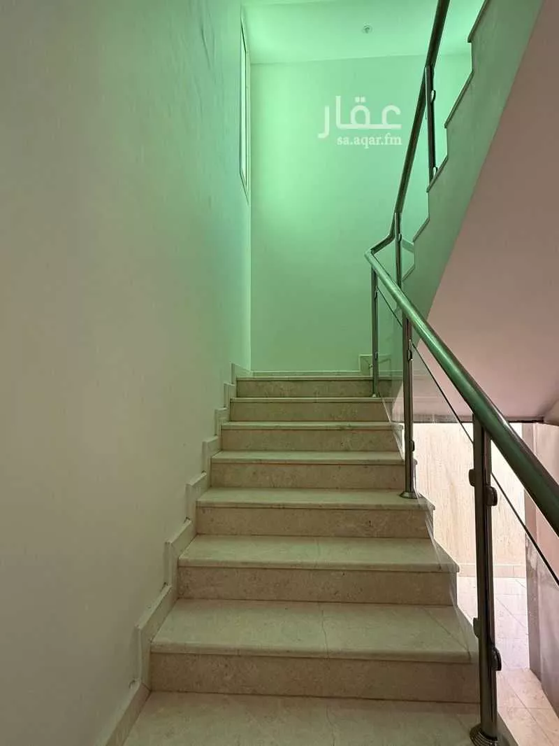 4 bedroom floor in Al Aridh 3