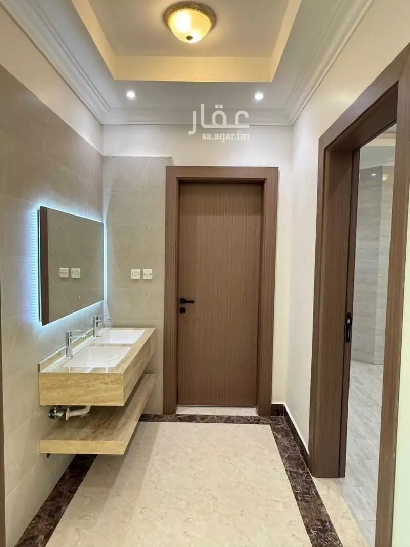 4 bedroom floor in Al Aridh 5